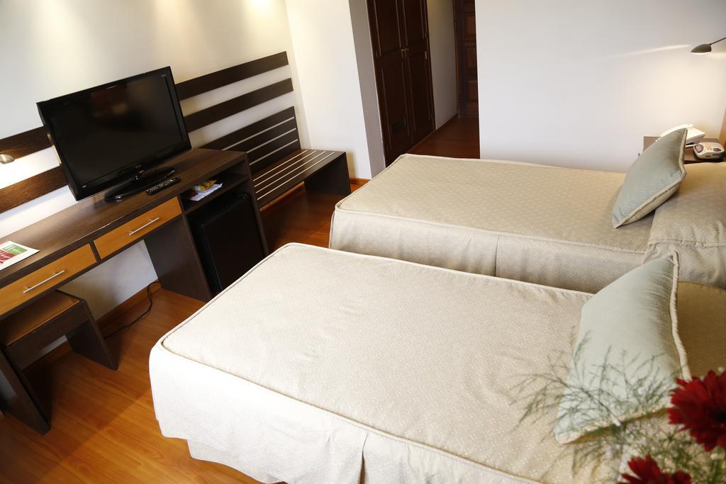 Hotel Corregidor La Plata Buitenkant foto