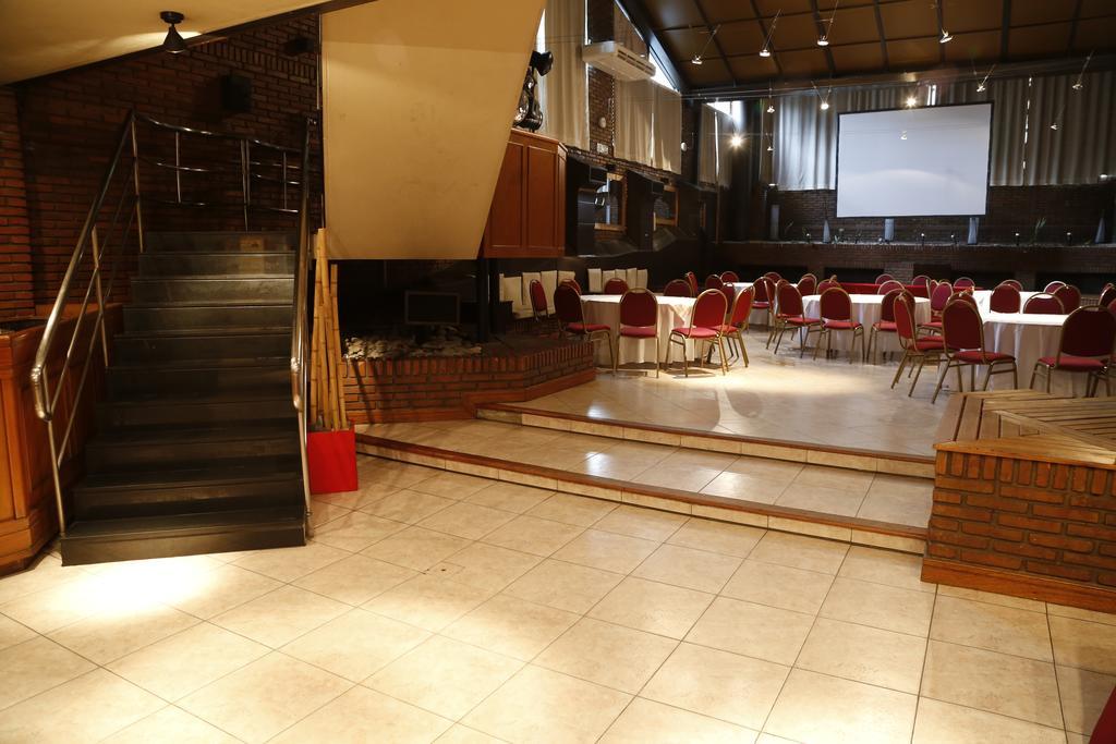 Hotel Corregidor La Plata Buitenkant foto